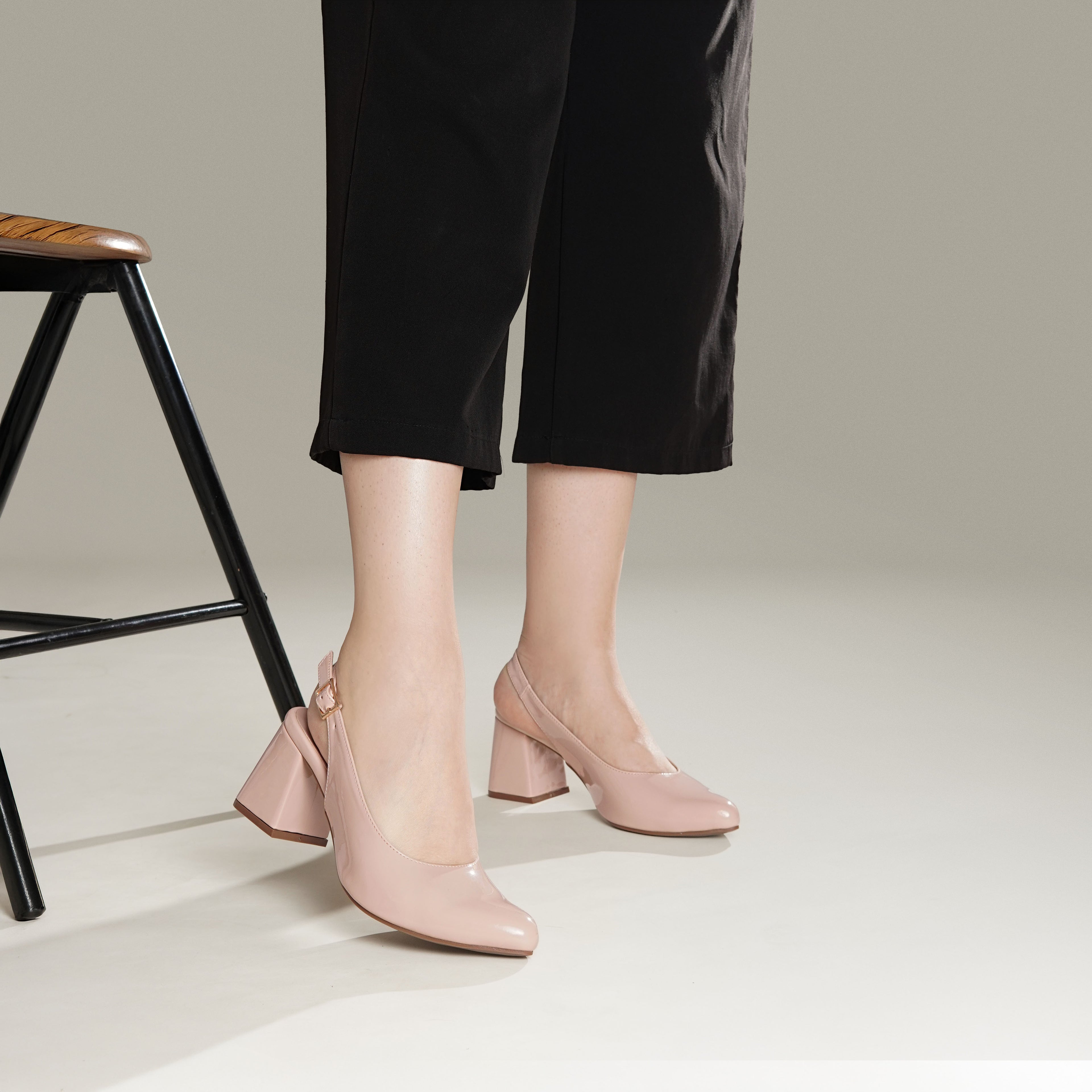 Tacon Cuadrado Punta Fina