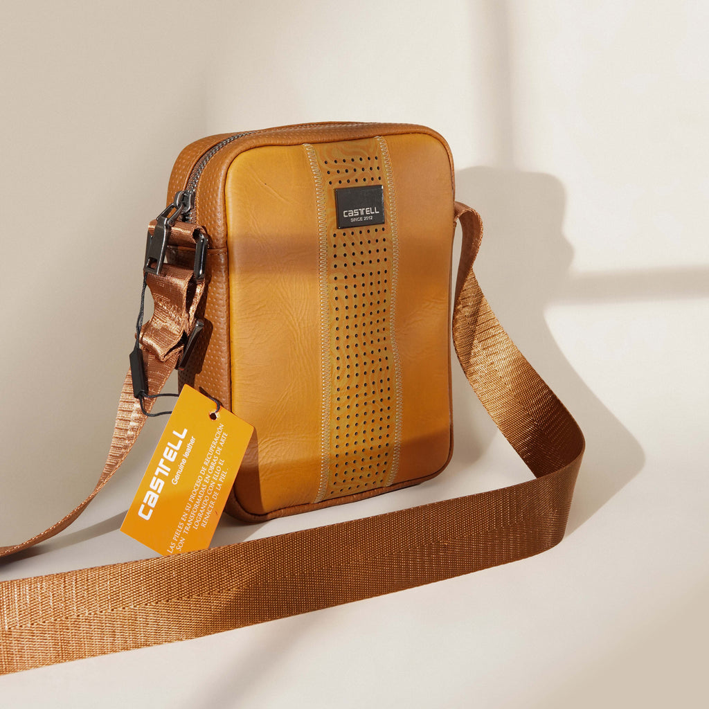 Bolso carriel en cuero para caballero